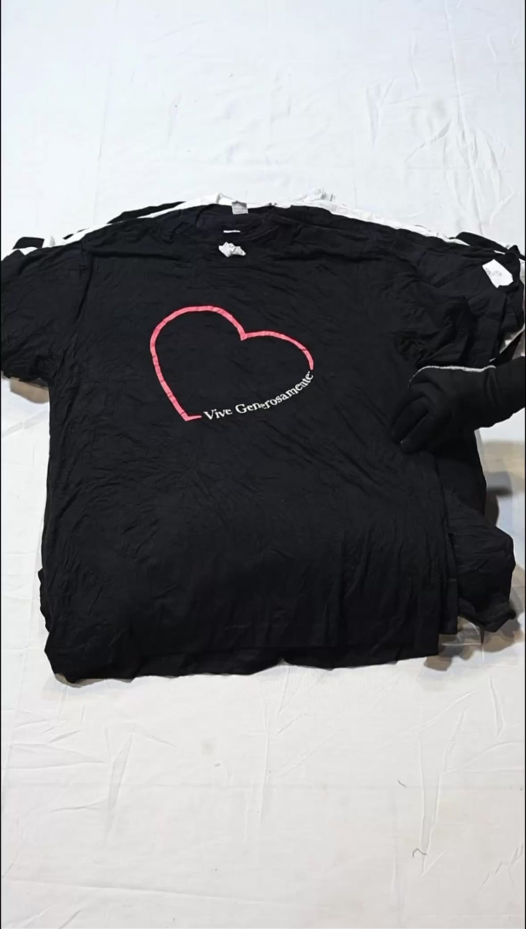 100x BLACK & WHITE
GRAPHIC T-SHIRTS (FREE DELIVERY)